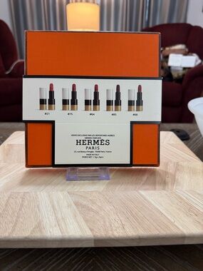 Hermès Paris mini lipstick gift set featuring five 1.5g lipsticks.